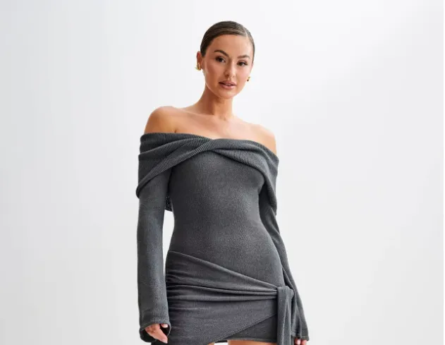 Zeya - Flattering off shoulder fine knitted dress